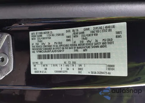 2018 Ford Escape Titanium z USA, uszkodzony, nr VIN 1FMCU9J97JUD12017